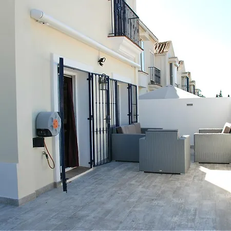 Apartment Beautiful Townhouse 5 Min From Puerto Banus *