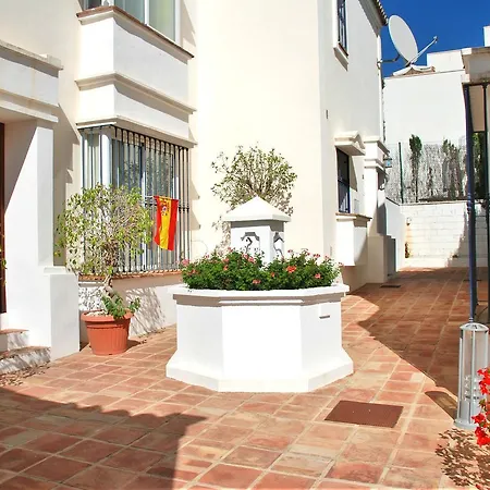 Apartment Beautiful Townhouse 5 Min From Puerto Banus