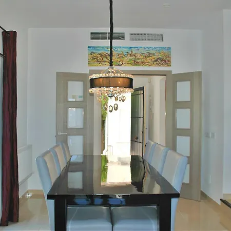 Beautiful Townhouse 5 Min From Puerto Banus