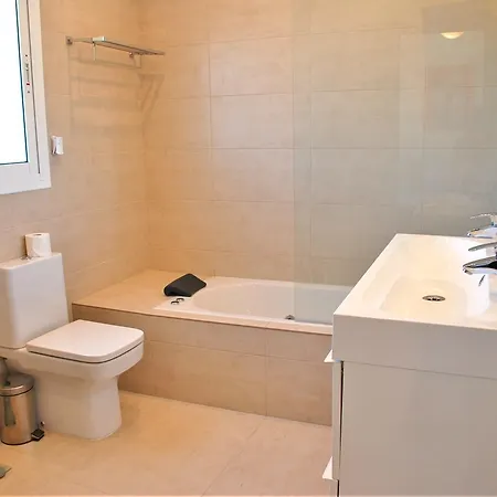 Beautiful Townhouse 5 Min From Puerto Banus Apartment Marbella