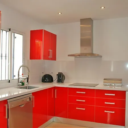 Apartment Beautiful Townhouse 5 Min From Puerto Banus *